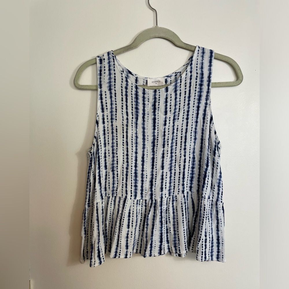 Everly Blue and White Sleeveless Flowy Bohemian scoop neck Top size M